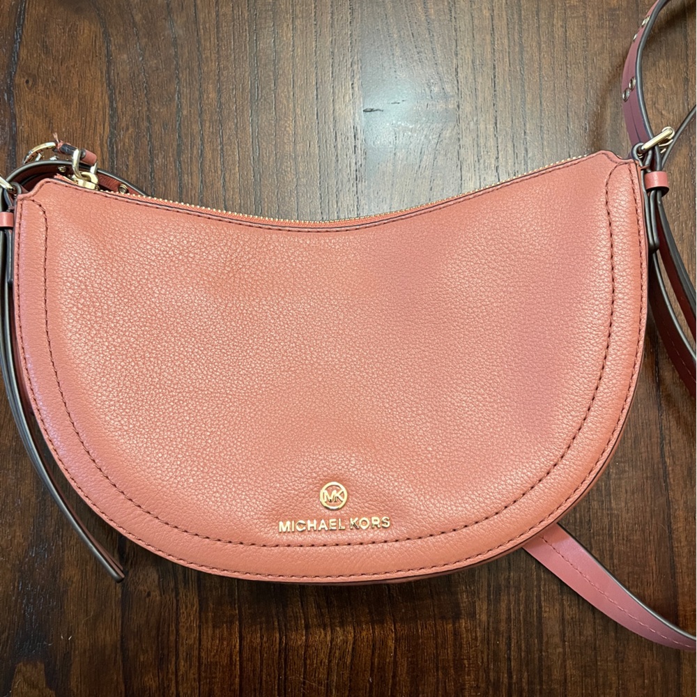 Micheal Kors Salmon Crossbody